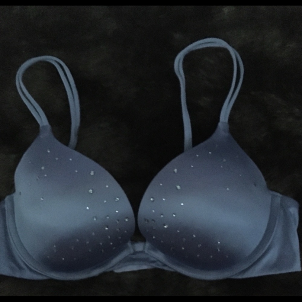 3/$18 Victoria’s Secret bra-Size 34-B
